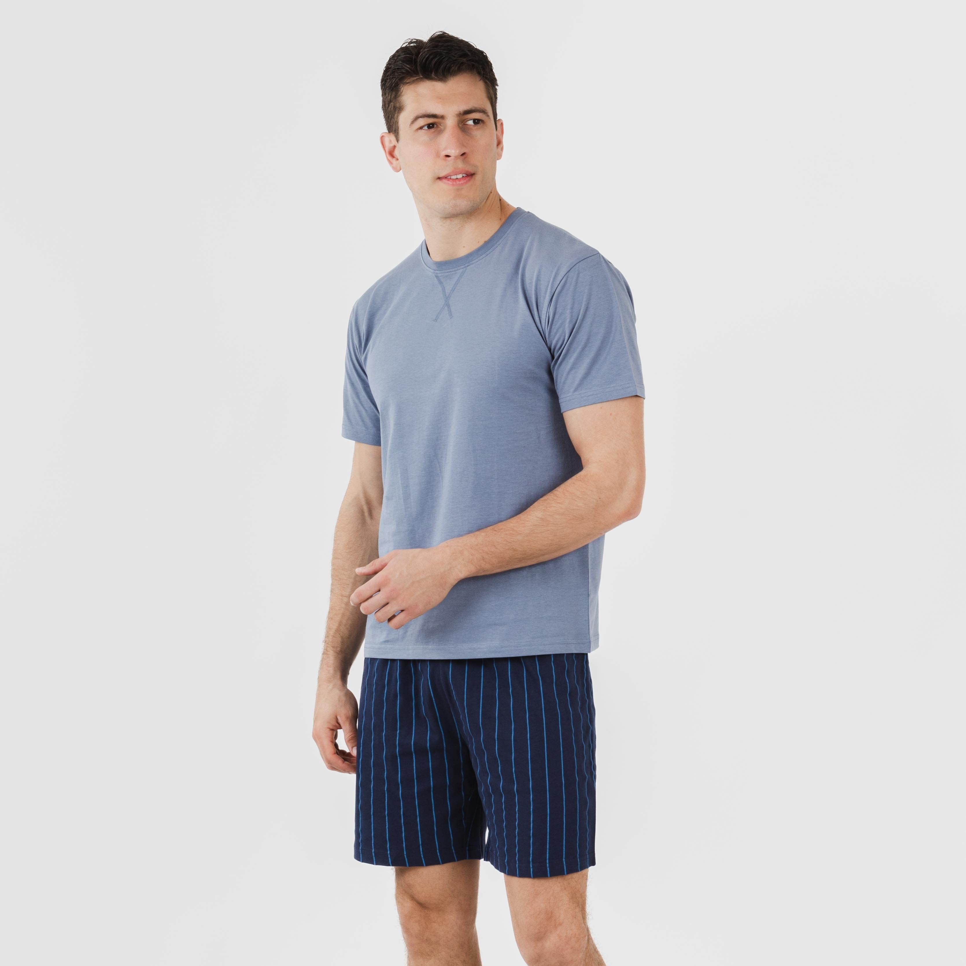 Pijama curto masculino de algodão, modelo Moritz com listras índigo.