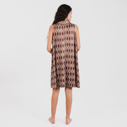 Vestido curto com gola e lapela suaves, Carlota marrom