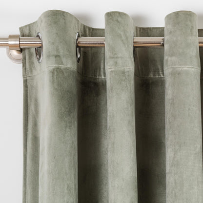 Nova cortina de veludo