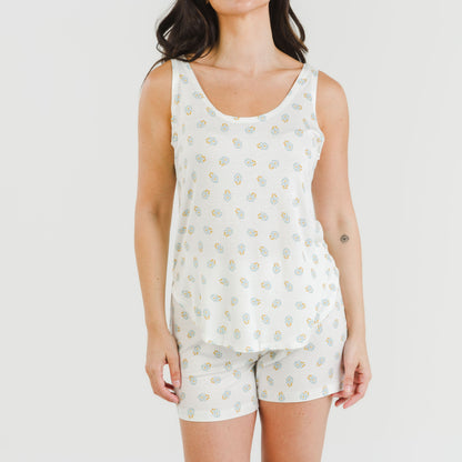 Pijama feminino Tiffany em viscose verde-primavera com alças.