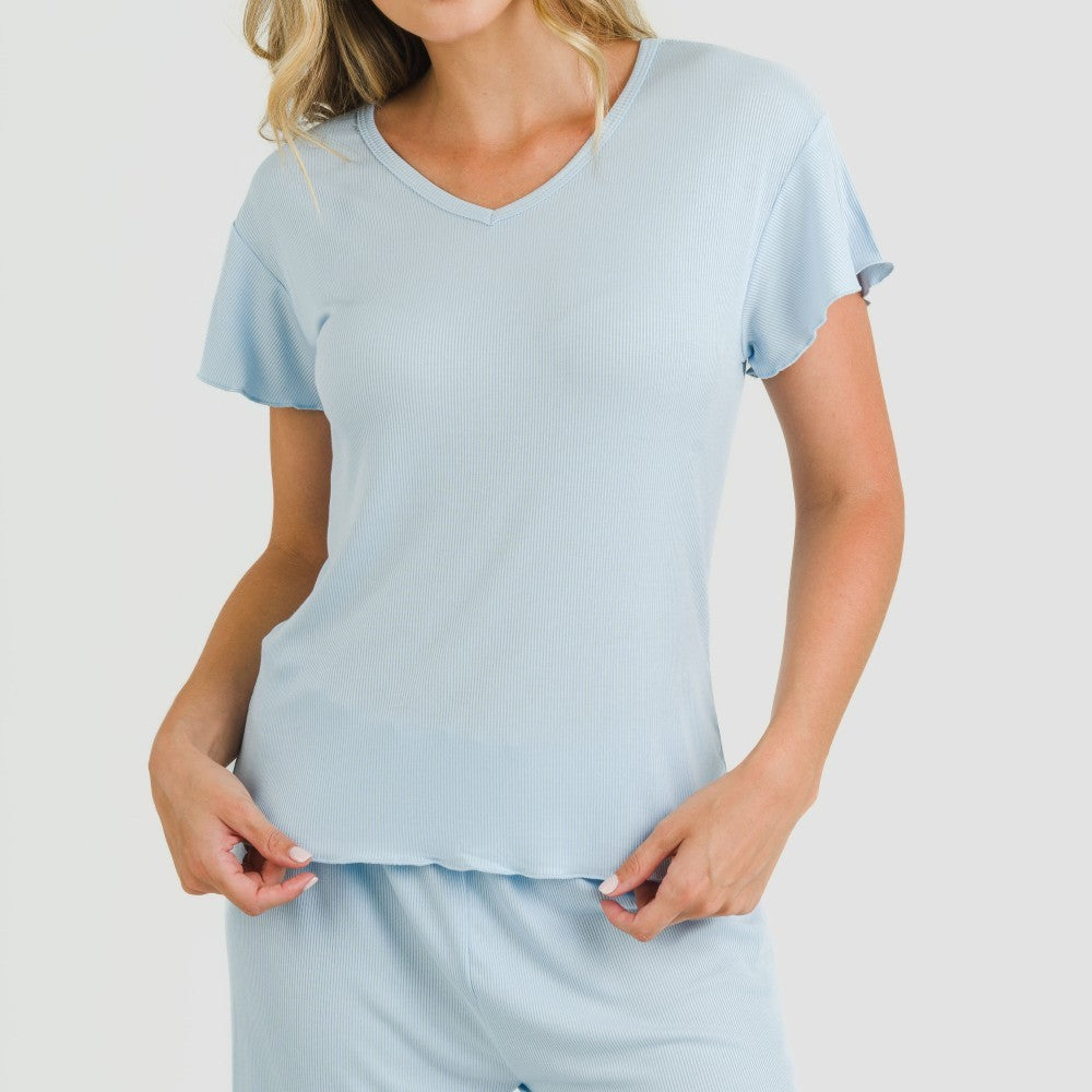 Pijama feminino de manga curta em tecido canelado de viscose liso.