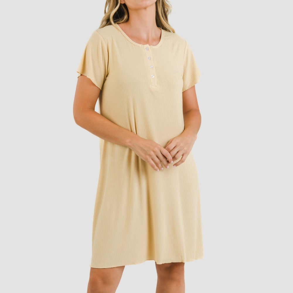 Blusa de manga curta em viscose canelada lisa