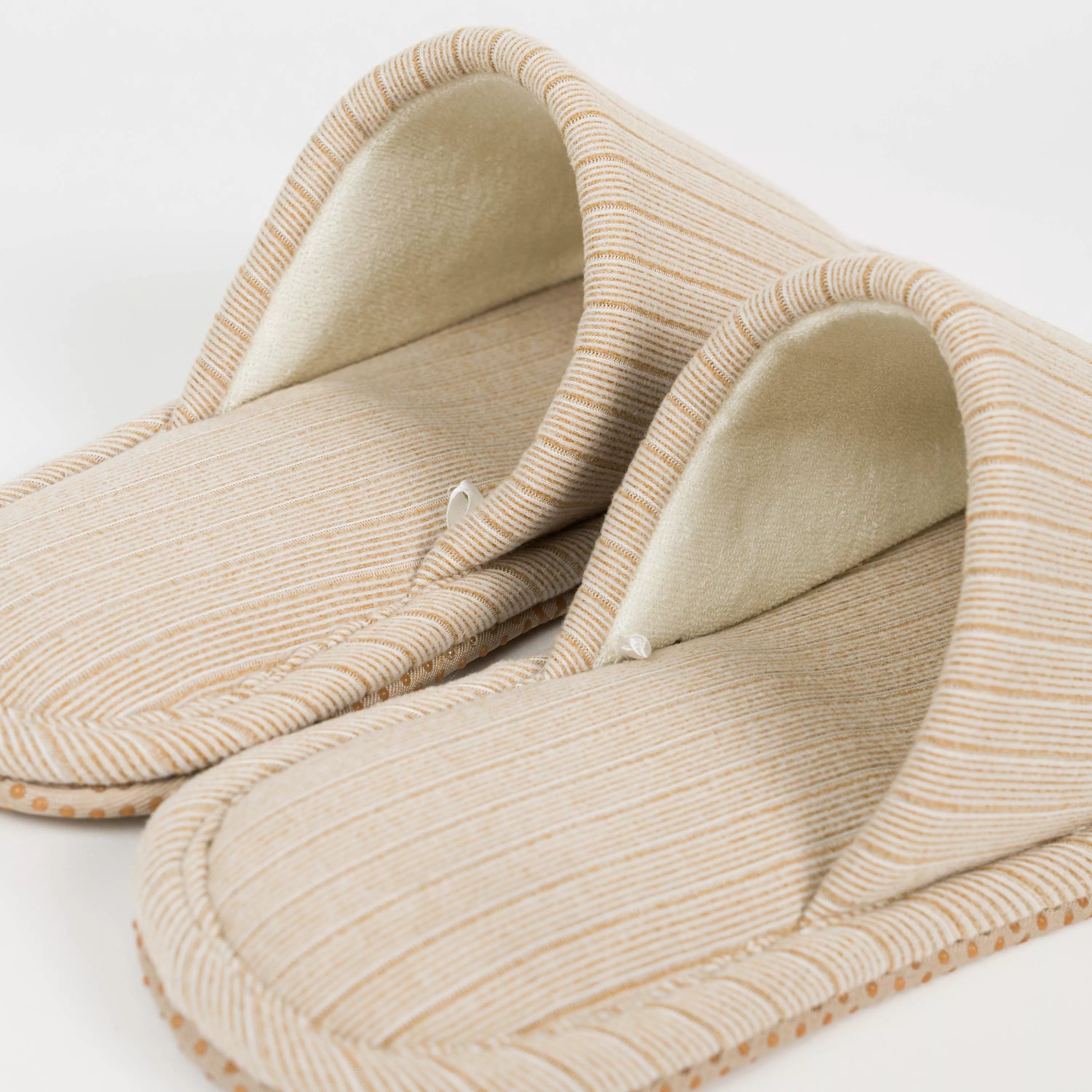 Chinelo Channel com listras largas lisas