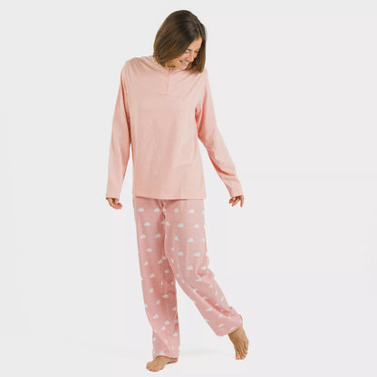 Pijama comprido de algodão. Nuvenzinha rosa.