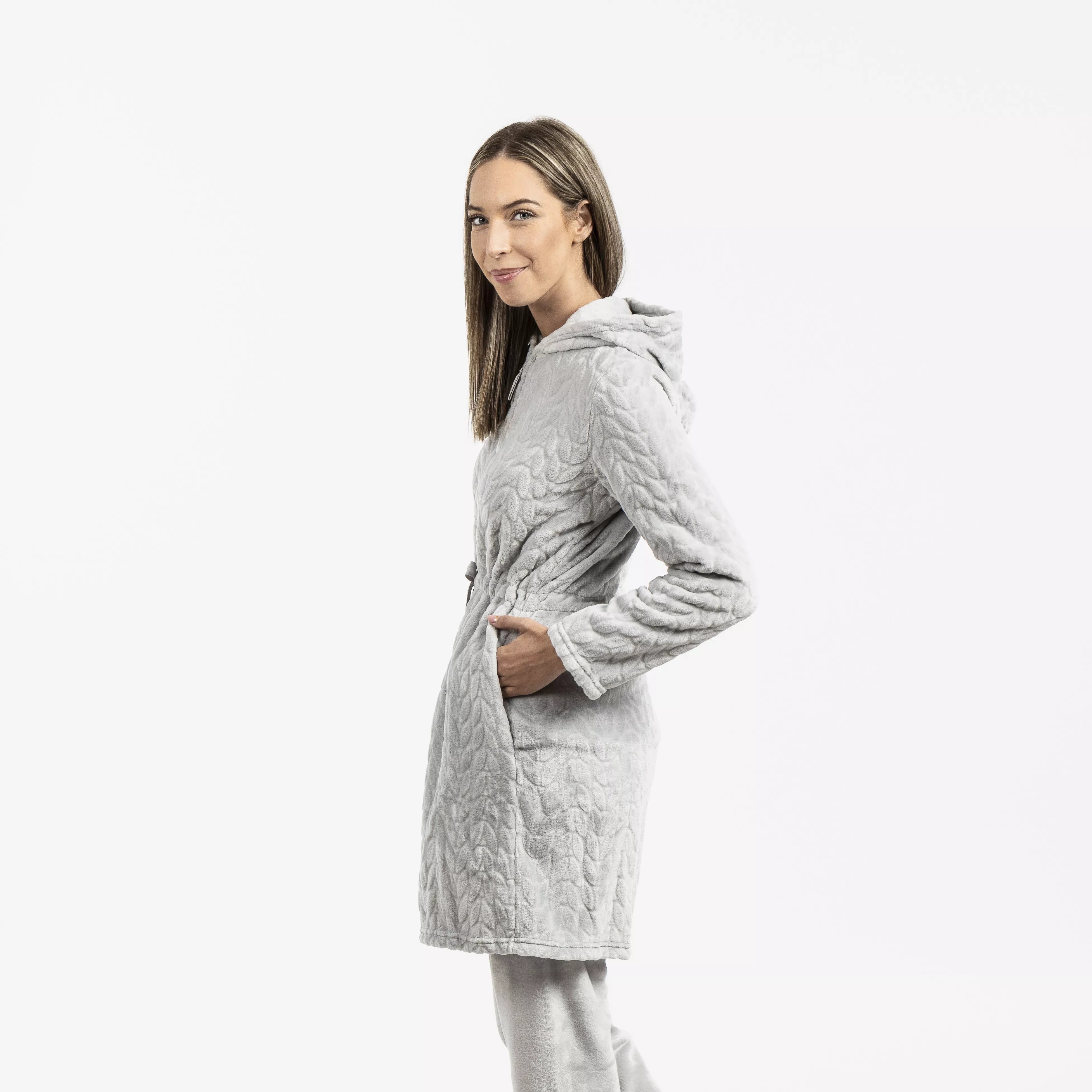 Robe de veludo Devoré liso com capuz.