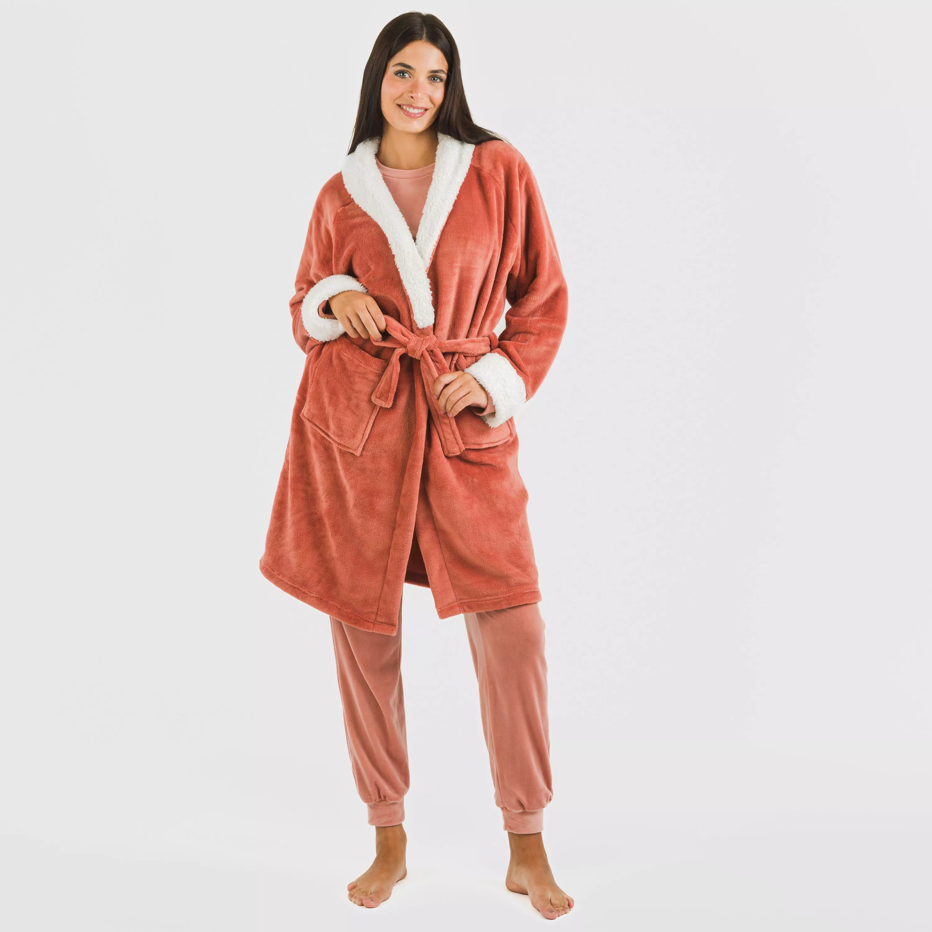 Bata terciopelo sherpa