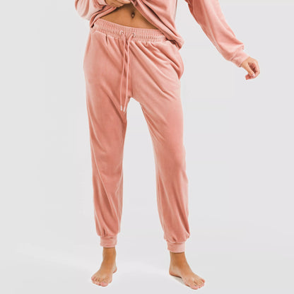 Pijama comprido de veludo liso