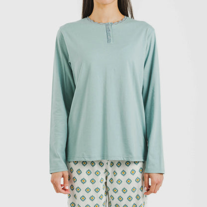 Pijama longo Joy de algodão na cor azul-turquesa.