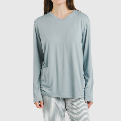 Pijama feminino longo e macio, com listras Kodac índigo.