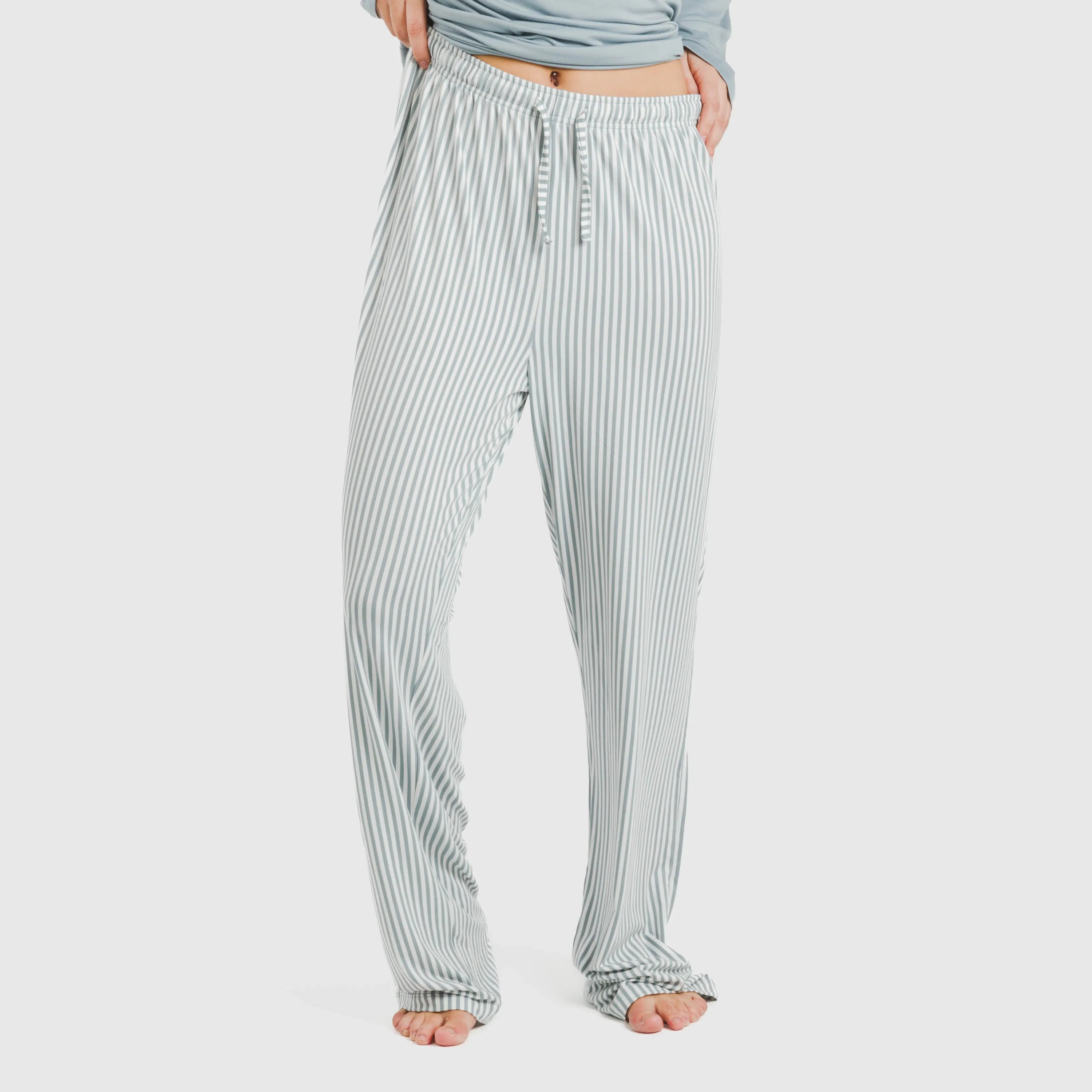 Pijama feminino longo e macio, com listras Kodac índigo.
