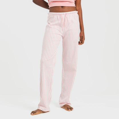 Pijama feminino longo de algodão com mangas fluidas, estampa listrada Kodac, cor marsala.