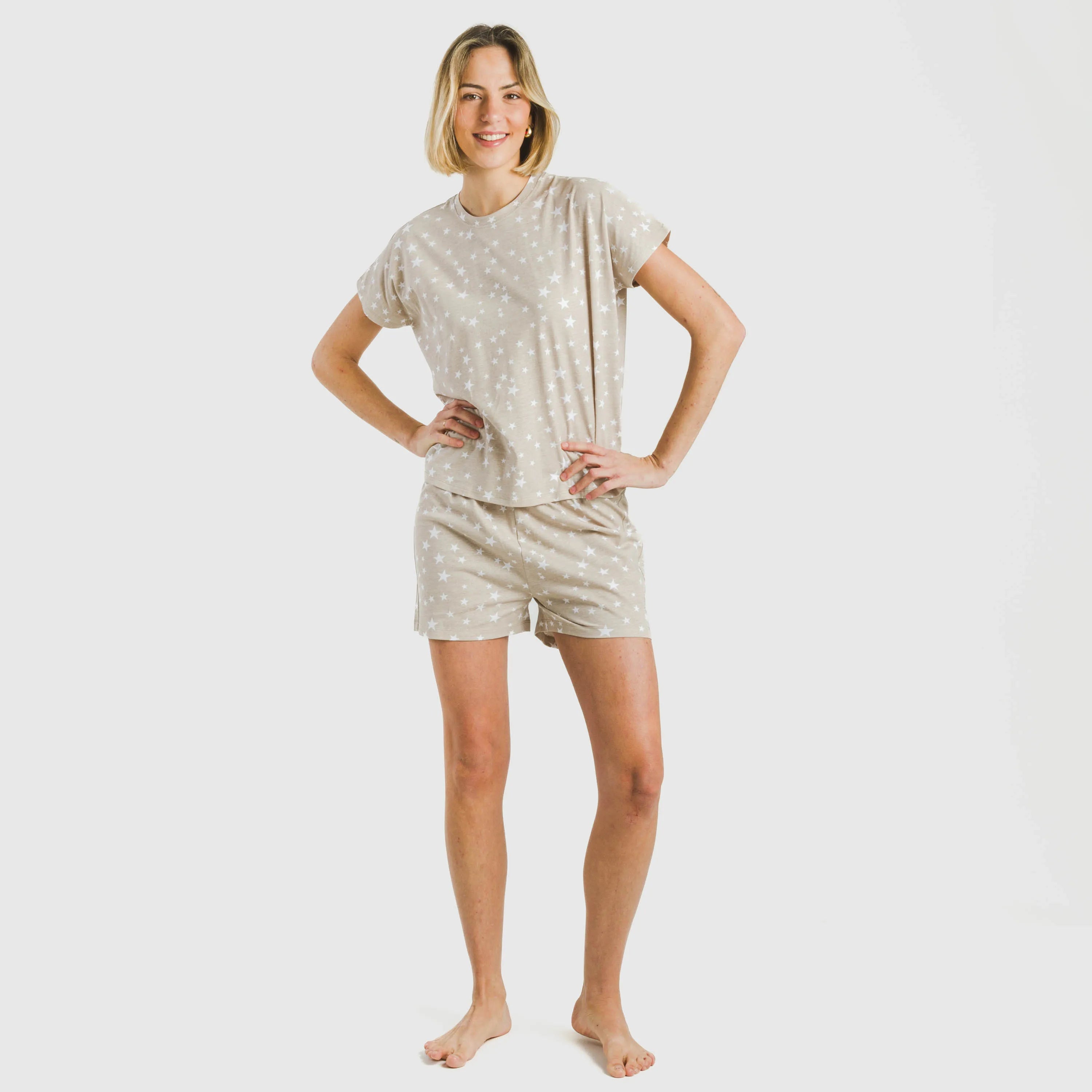 Pijama feminino de algodão com mangas curtas, "Little Star Sand"