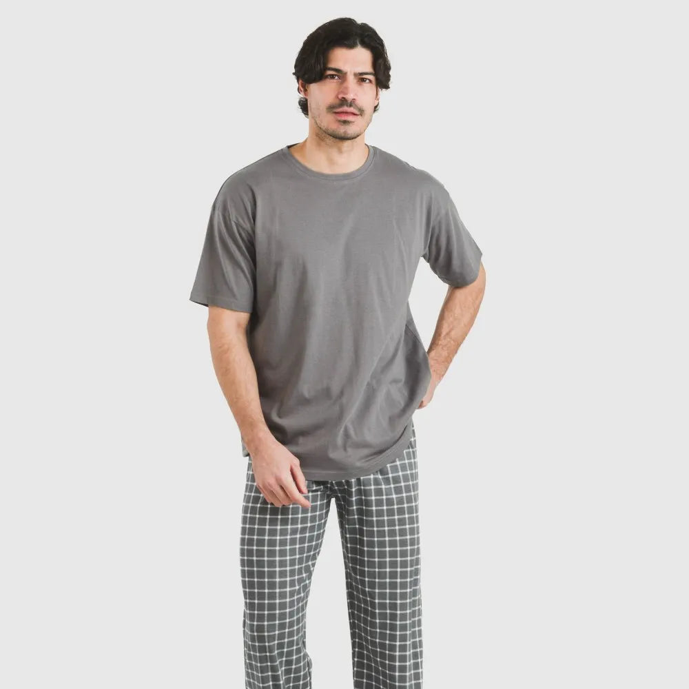 Pijama masculino Roberto xadrez cinza, manga curta e longa, em algodão.