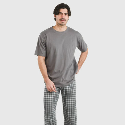 Pijama masculino Roberto xadrez cinza, manga curta e longa, em algodão.