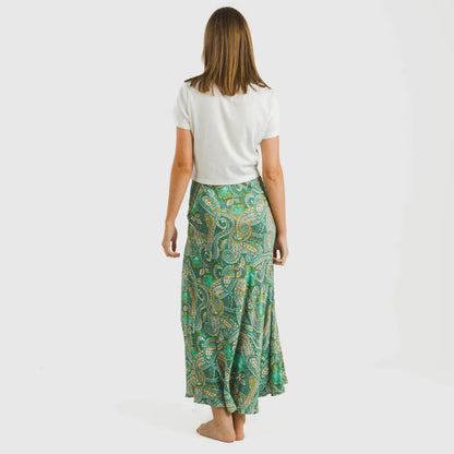 Saia midi de viscose verde Patme