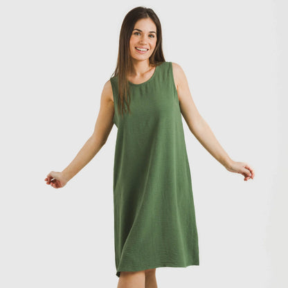 Vestido curto com alças, em musselina de algodão lisa.