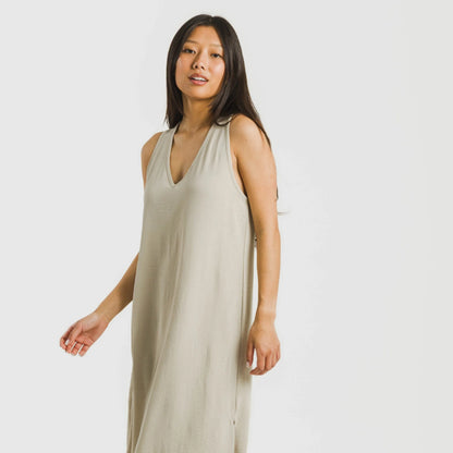 Vestido longo de alças finas em musselina de algodão lisa.