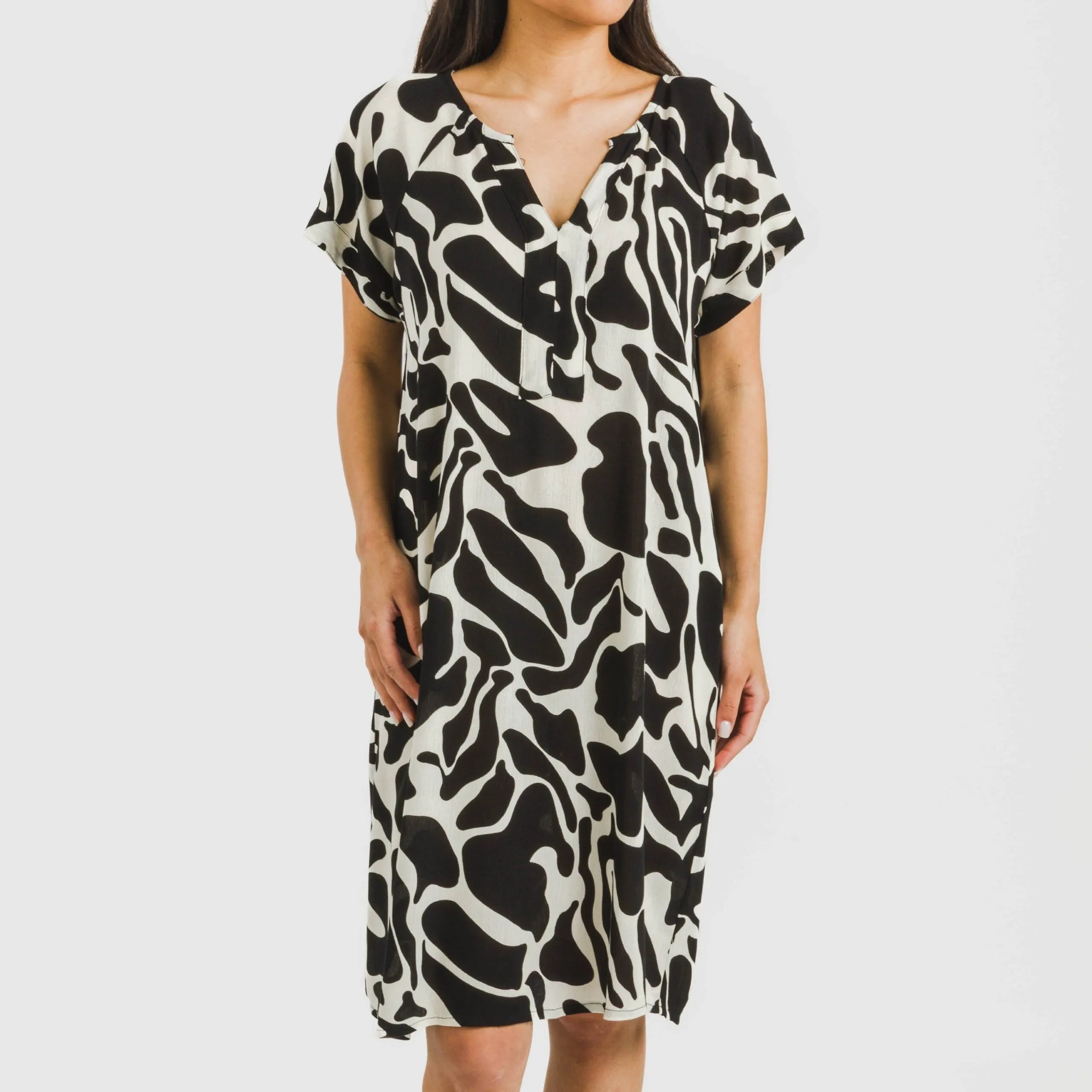 Vestido curto Teudis bege e preto de viscose com mangas fluidas