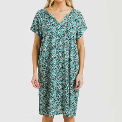 Vestido de viscose de manga curta em tecido fluido, cor Malura aquamarine.