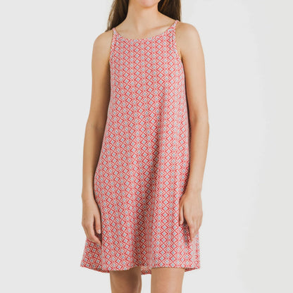 Vestido curto tomara que caia Dulcinea em crepe marsala