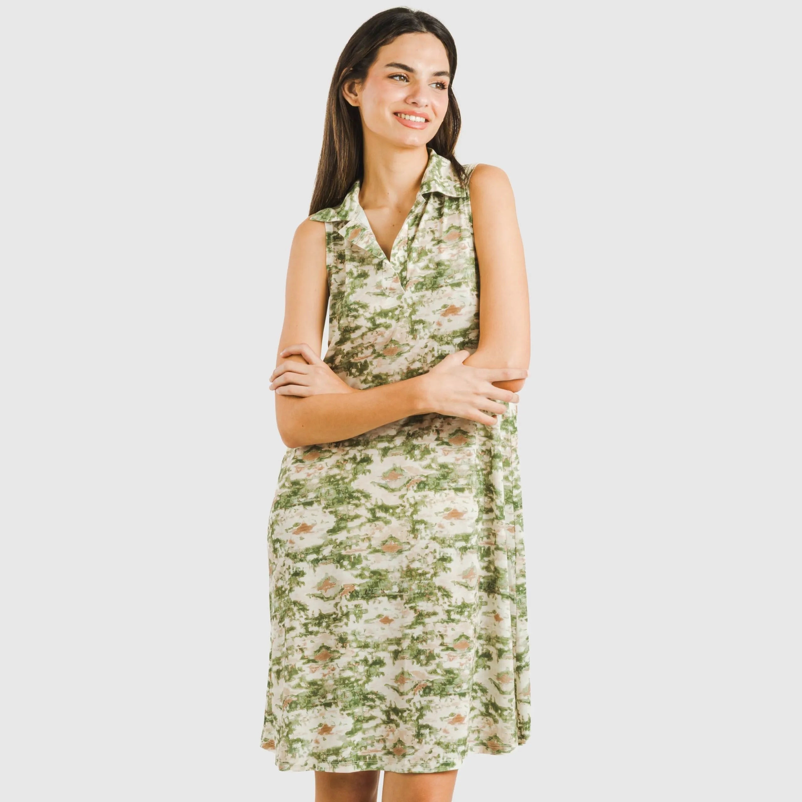 Vestido curto verde Magnus com gola macia e lapela.