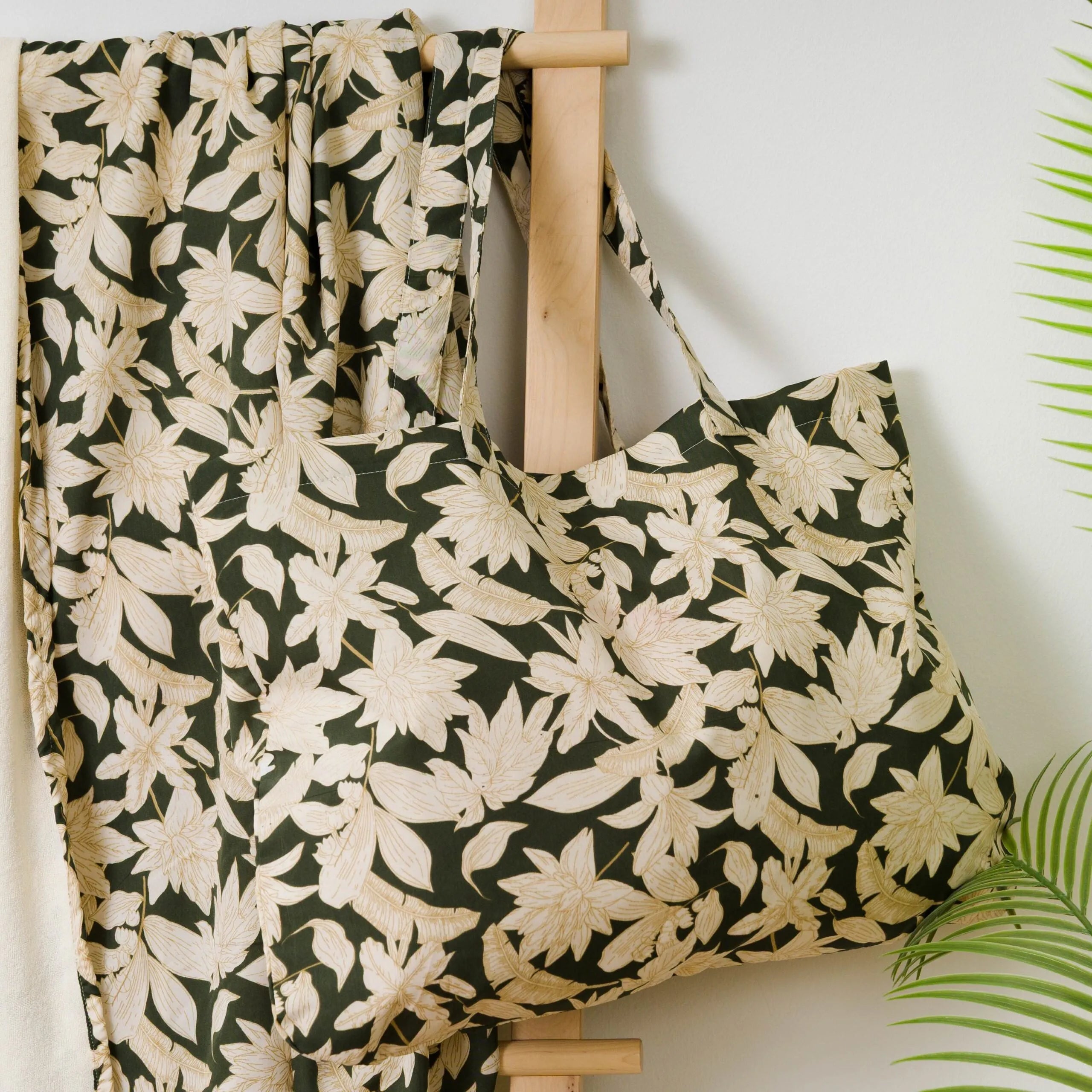 PACOTE TOALHA PAREO + SACO CHARAMO