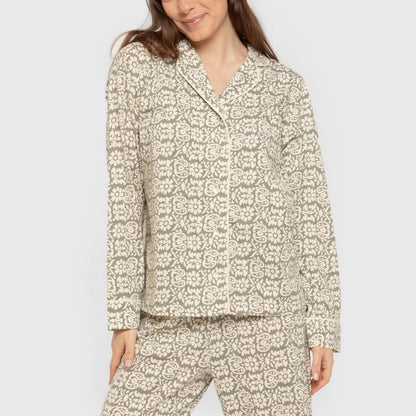 Pijama feminino Matilde, modelo camisa longa de algodão, verde estilo caça.