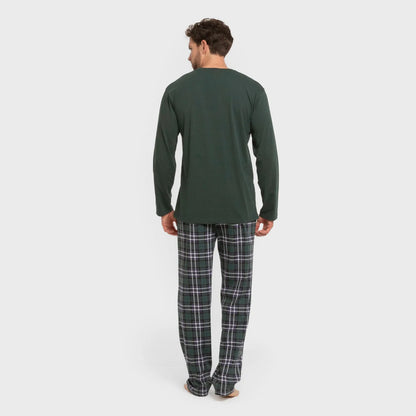 Pijama masculino comprido de algodão, estampa xadrez verde.