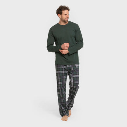 Pijama masculino comprido de algodão, estampa xadrez verde.