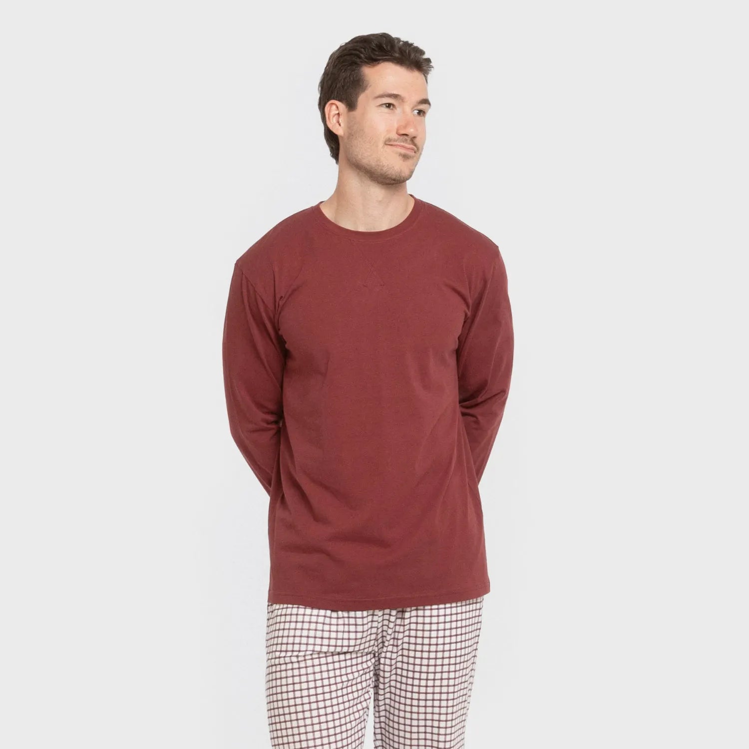 Pijama comprido masculino de algodão, modelo Michael xadrez bordô.