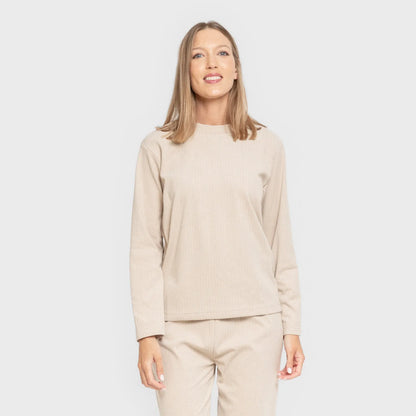 Pijama feminino liso com listras largas e textura canelada.