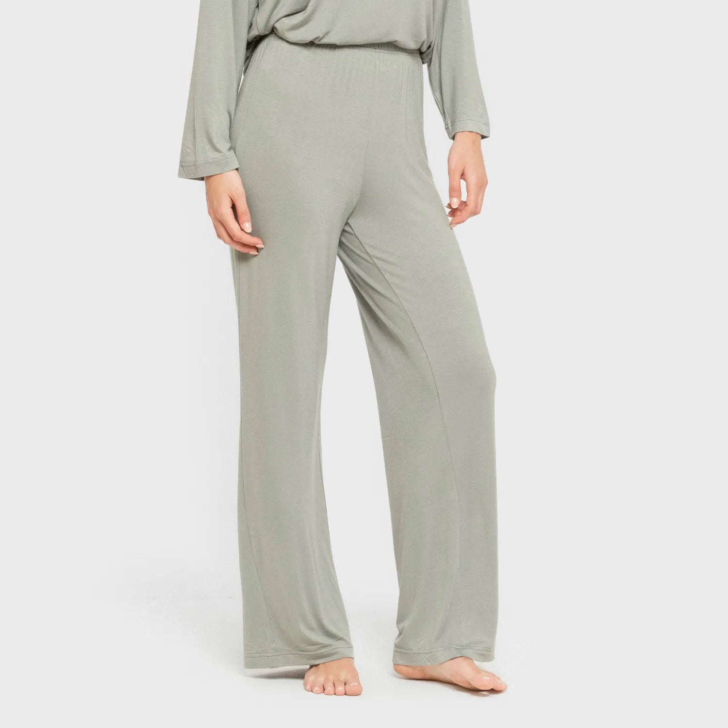 Pijama feminino longo liso de viscose