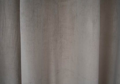 Cortina New Terciopelo Gris Claro