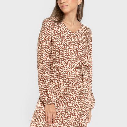 Vestido midi de viscose cor sérum, mangas compridas, decote em V, terracota.