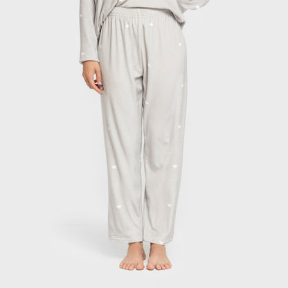 Pijama feminino de veludo super macio com estampa de corações cinza